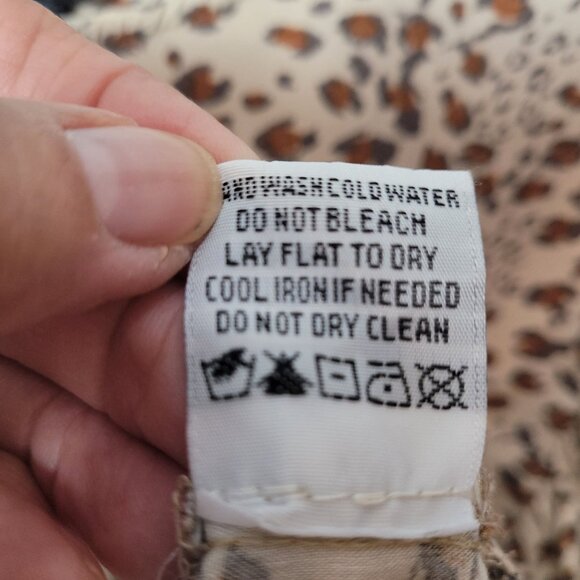 Velvet Heart Womens Leopard Print Short Sleeve Top S 100% Rayon Beige & Brown - Picture 4 of 13